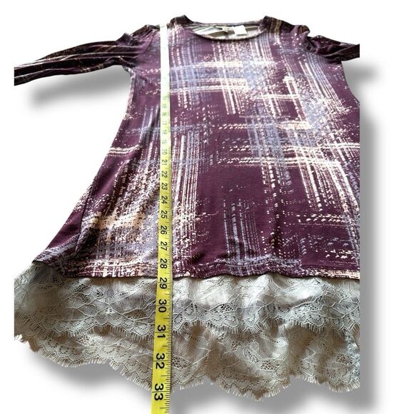 Logo By Lori Goldstein Long Sleeve Lace Hem Tunic Top Purple Gray Abstract XS - Picture 7 of 7